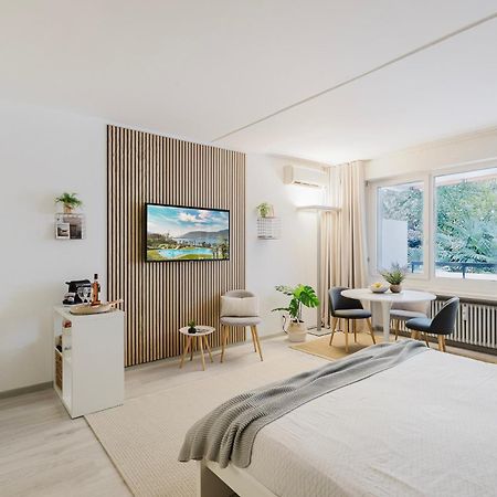 Luganersee, Pool, Strand, Parkplatz, Suite 204 Бисон Екстериор снимка