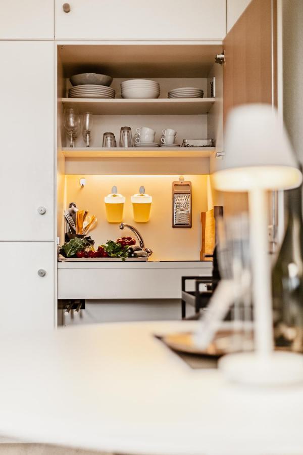 Luganersee, Pool, Strand, Parkplatz, Suite 204 Бисон Екстериор снимка