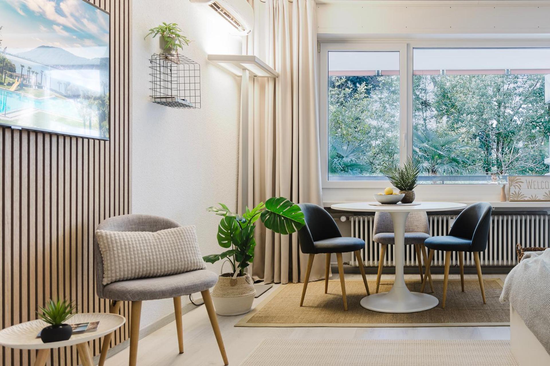 Luganersee, Pool, Strand, Parkplatz, Suite 204 Бисон Екстериор снимка